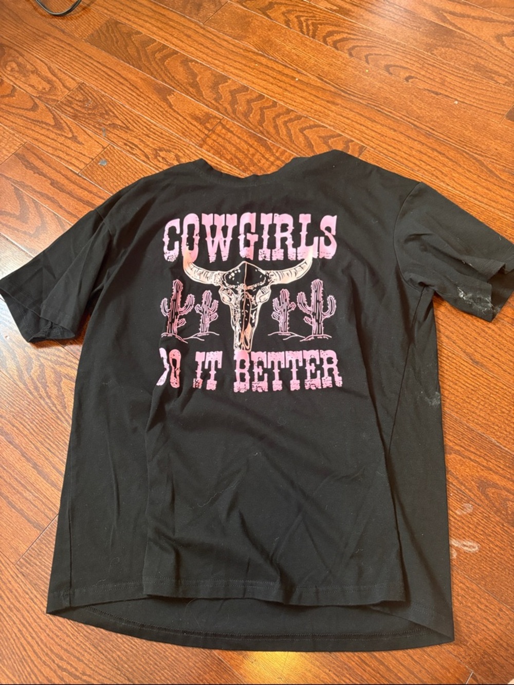 Black Short Sleeve Tee with Small Size Tag